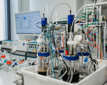 Miniatur-Reaktor zur Herstellung von Bioplastik